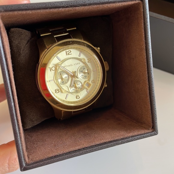 Michael Kors Oversized Runway Gold-Tone Watch - Picture 3 of 7